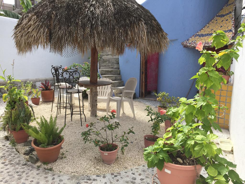 Amaranto Bed And Breakfast Cozumel Bagian luar foto